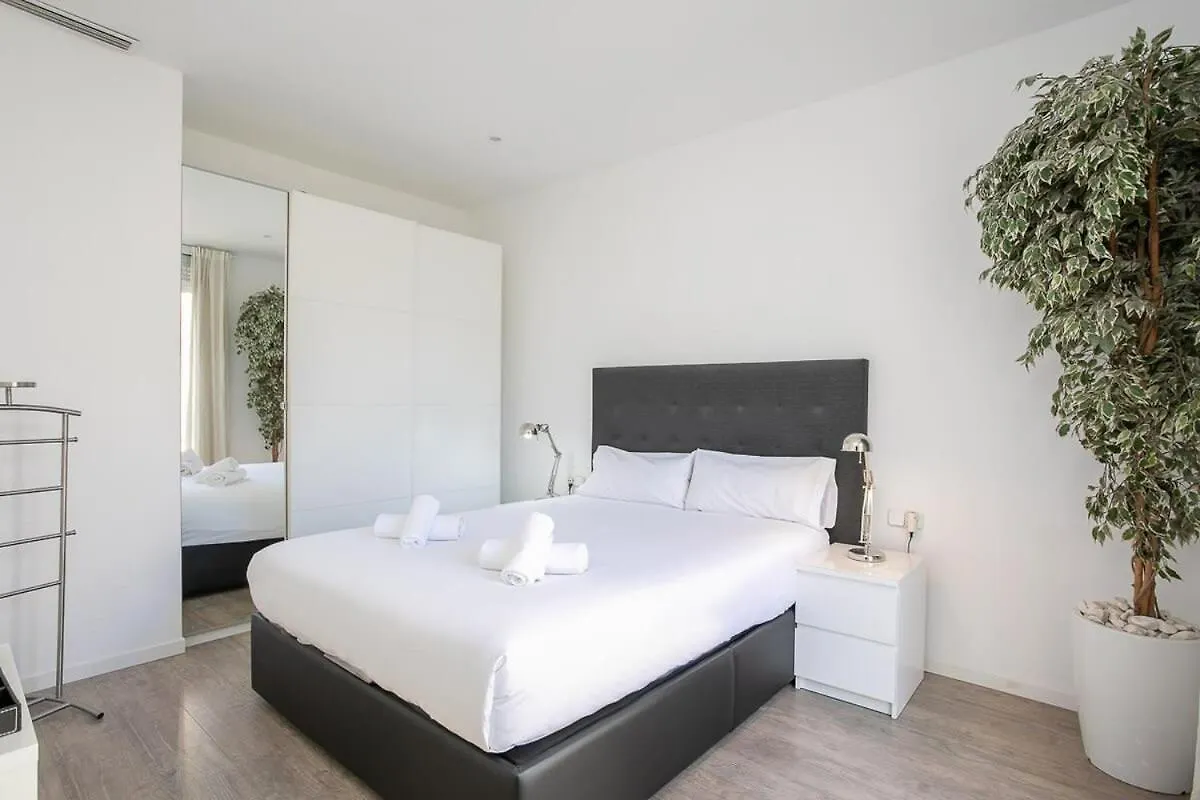 Paseo De Gracia Modern 4Bd With Terrace Apartment Barcelona Spain
